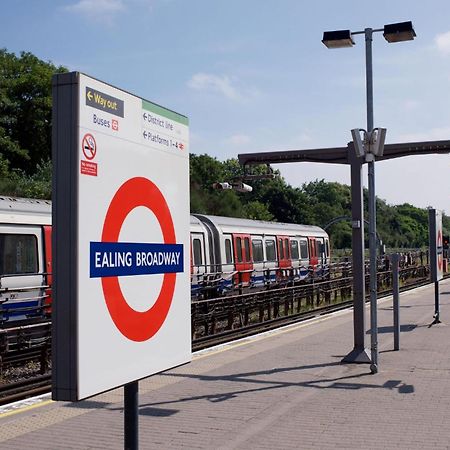 Spacious 2 Bedroom Apartment In Ealing Broadway 외부 사진