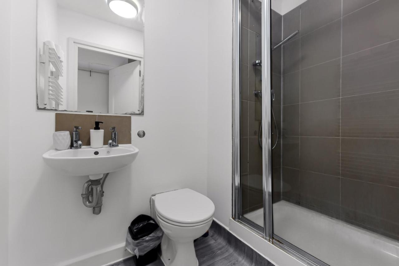 Spacious 2 Bedroom Apartment In Ealing Broadway 외부 사진