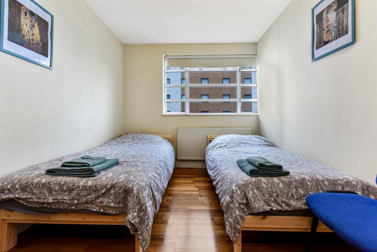 Spacious 2 Bedroom Apartment In Ealing Broadway 외부 사진